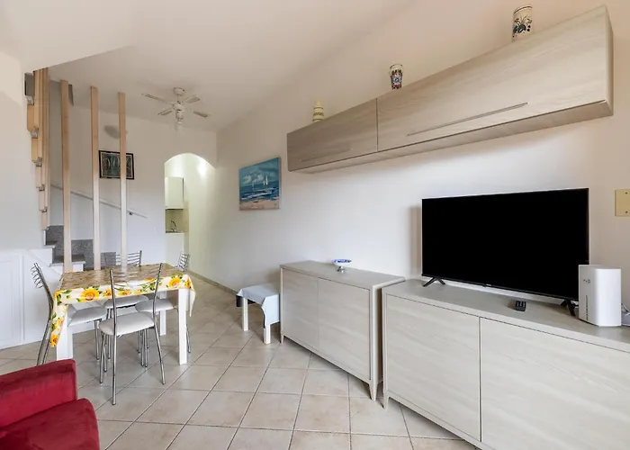 公寓 With Air Conditioning And Sea Views 卡斯特尔萨多